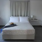 Niovi Fira (Santorini)