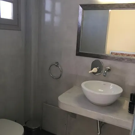 Niovi 4*