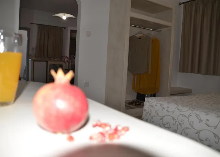 Niovi Fira (Santorini)