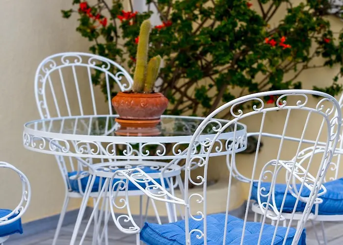 Niovi 4* Fira (Santorini)