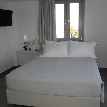 Niovi 4* Fira (Santorini)