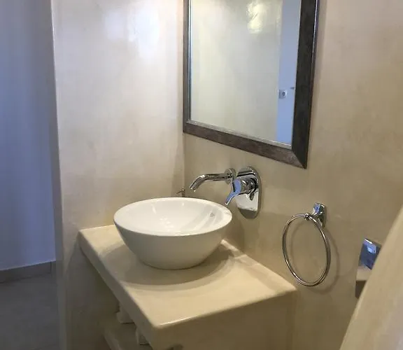 Niovi 4* Fira (Santorini)