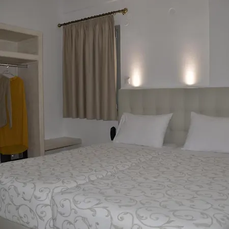 Niovi 4* Fira (Santorini)